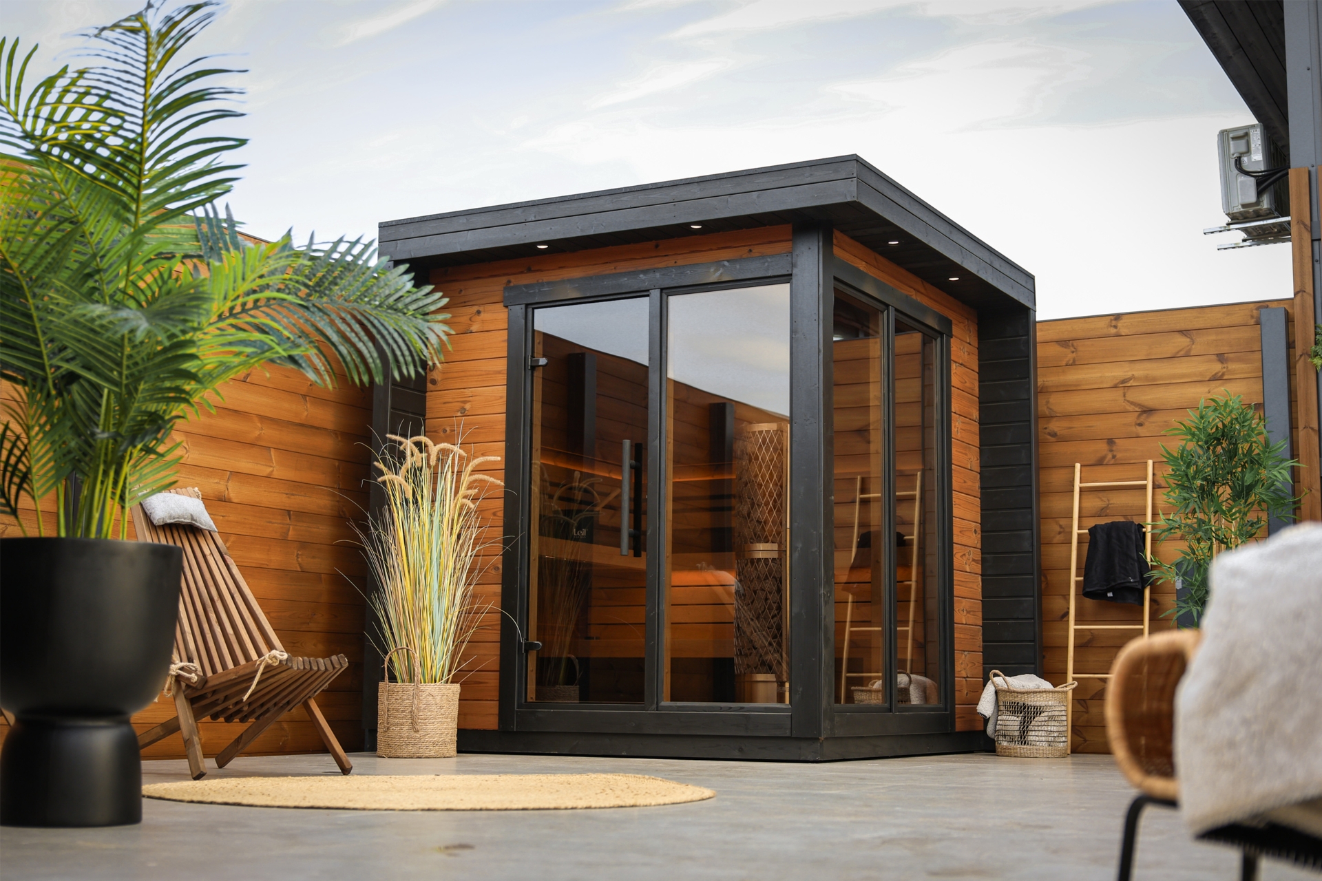 Sauna fińska zewnętrzna Leil® Saunas Patio S 4-osobowa