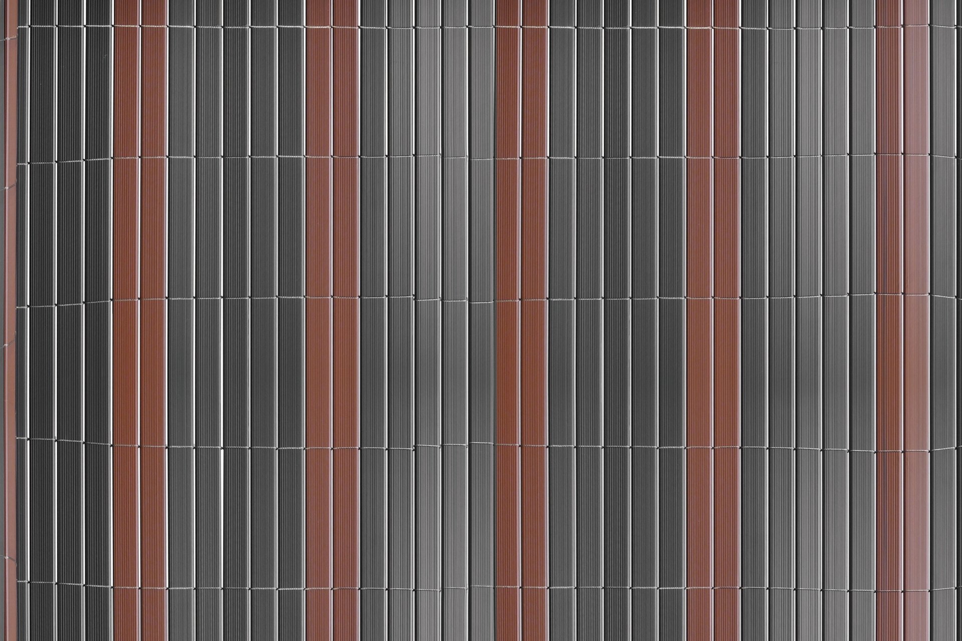 Mata PVC Regular na ogrodzenie 150 x 500 cm szaro-brązowa