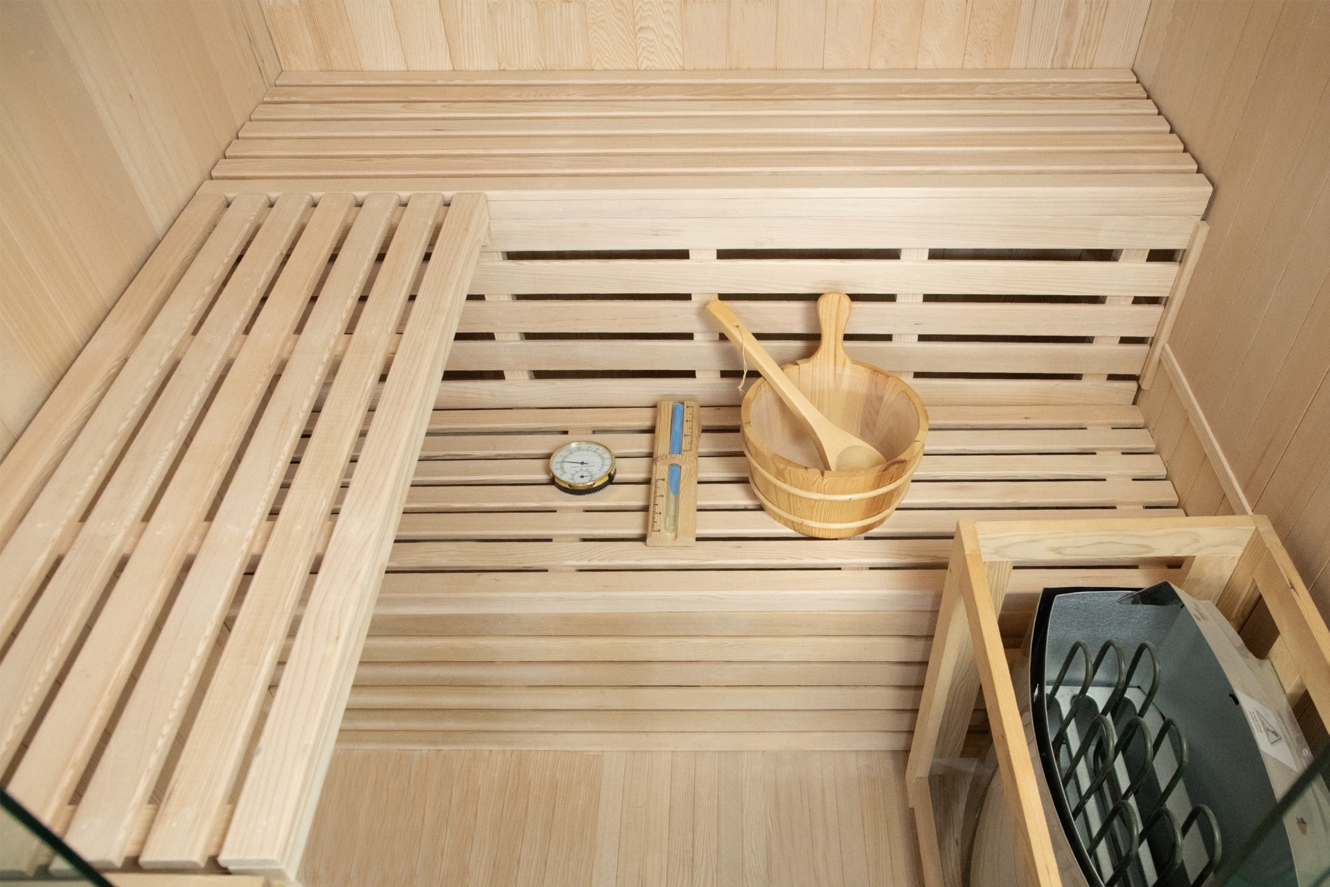 Drewniany ceber z chochlą do sauny fińskiej - zestaw Drewniany ceber z chochlą do sauny fińskiej