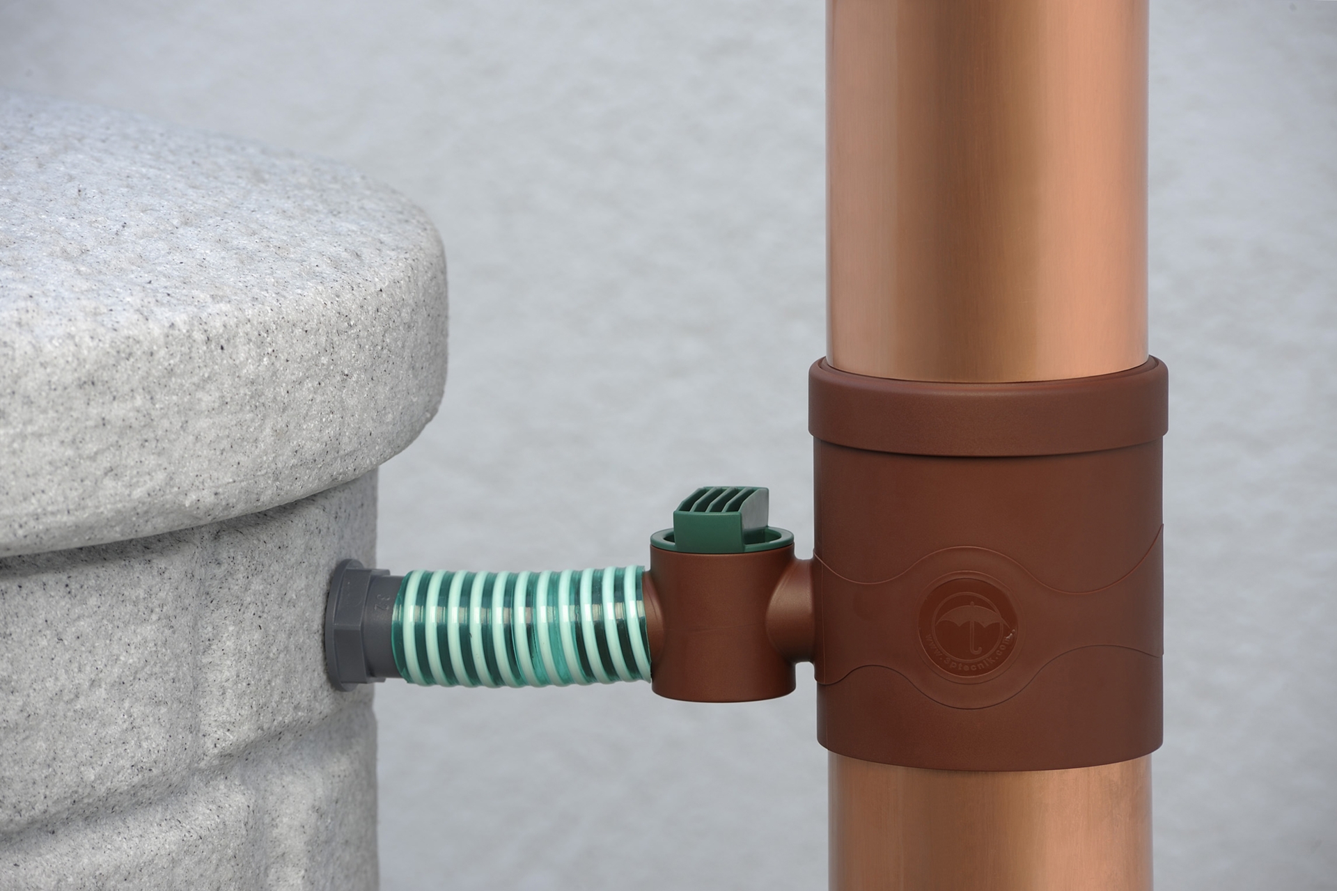 Zbieracz wody deszczowej z zaworem MPI brązowy