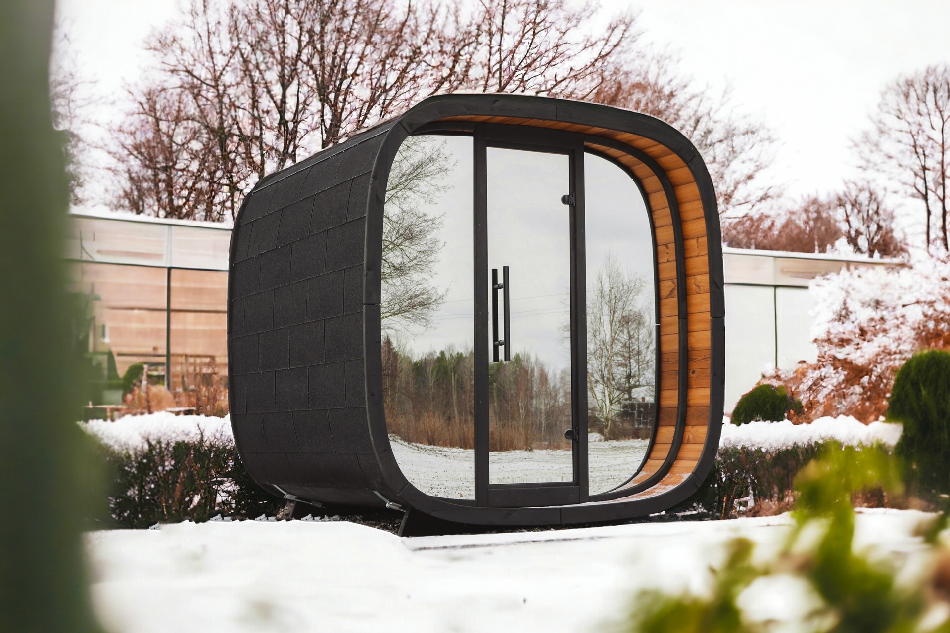 Sauna fińska zewnętrzna Leil® Saunas Round Cube Mini 2.0 4-osobowa