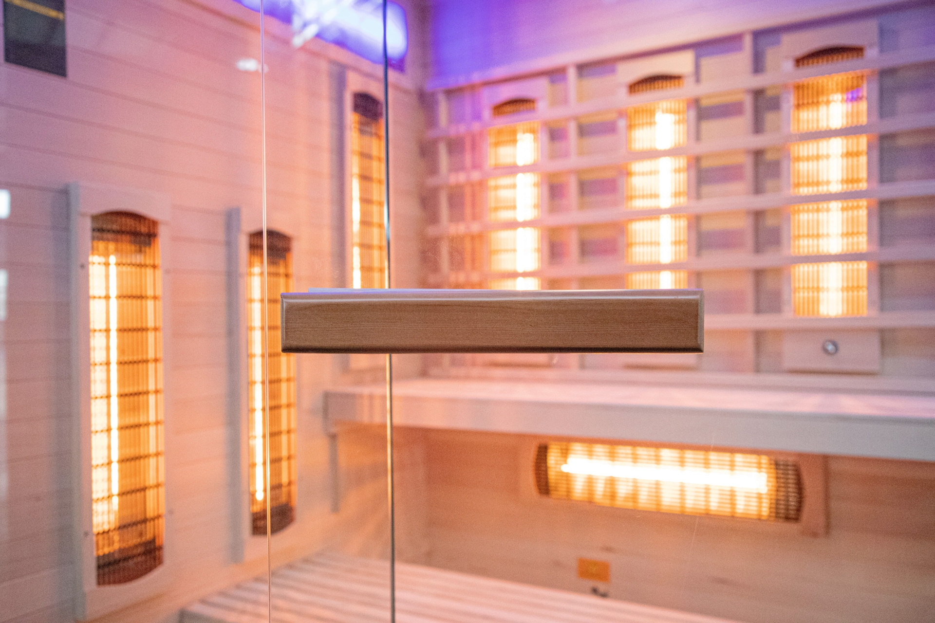 Sauna infrared narożna Nordum Pure 3-osobowa brązowa