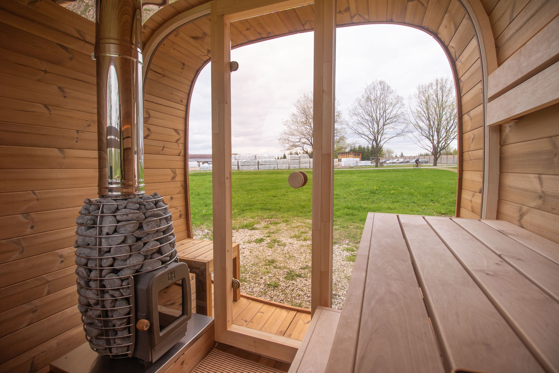 Sauna fińska zewnętrzna Leil® Saunas Dice Comfy 2.4 5-osobowa