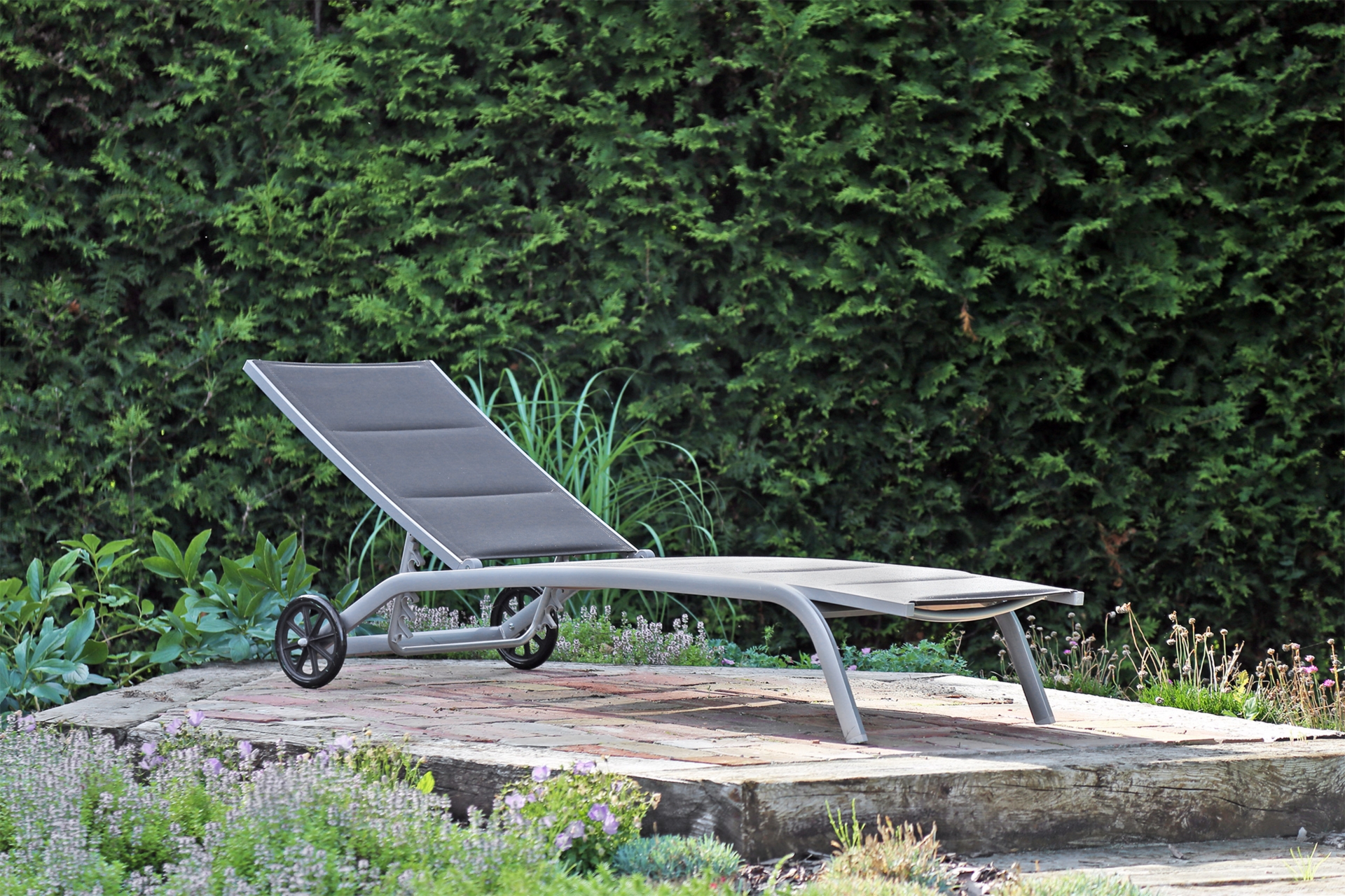 Leżak ogrodowy Ibiza Silver / Black Leżak ogrodowy aluminiowy Ibiza Silver / Black