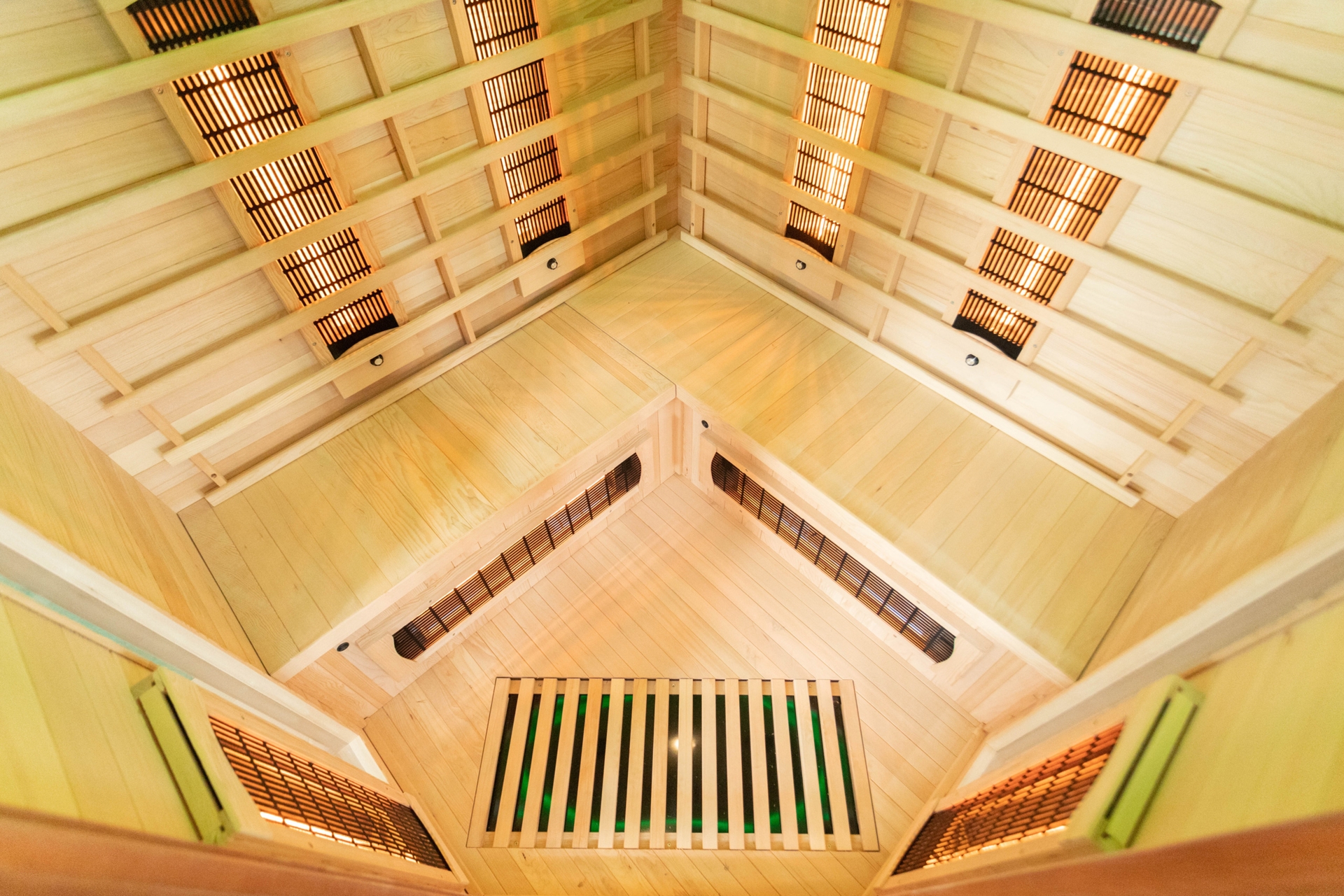 Sauna infrared narożna Nordum Classic 3-osobowa brązowa