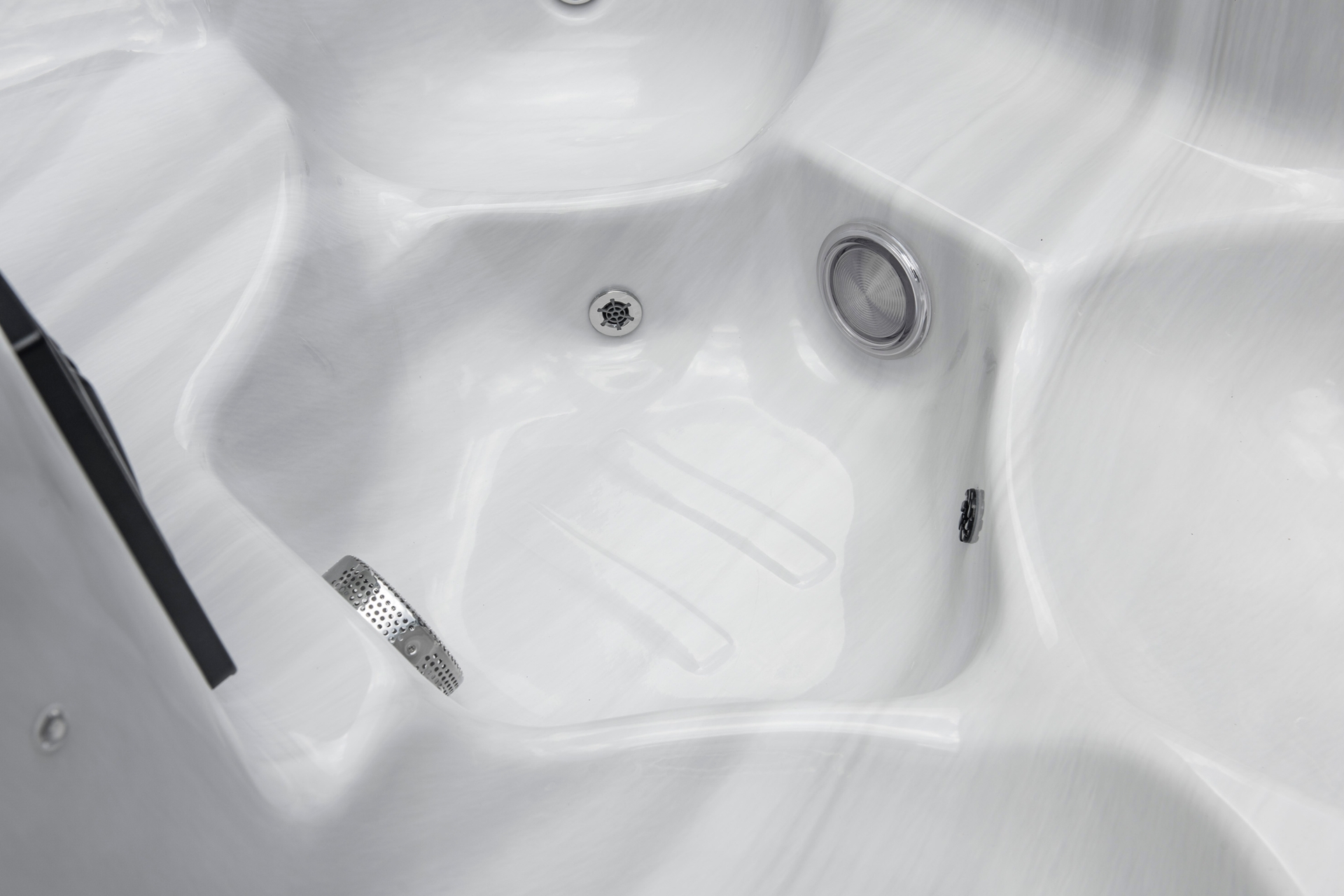 Wanna ogrodowa z hydromasażem Aquess Zenya 2001 4-osobowa