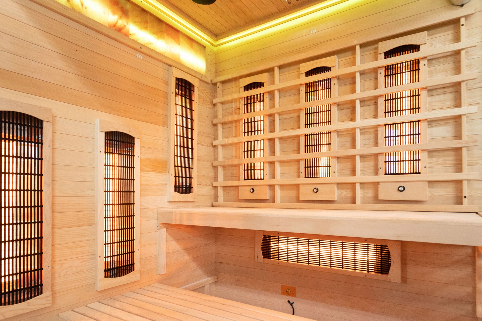 Sauna infrared narożna EP3CRS - 3 osobowa - szara Sauna infrared narożna EP3CRS Grey z panelami solnymi