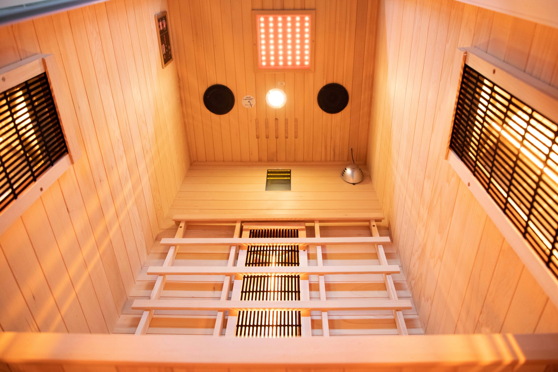 Sauna infrared EA1R White - biała - jednoosobowa Sauna infrared EA1R White z koloroterapią