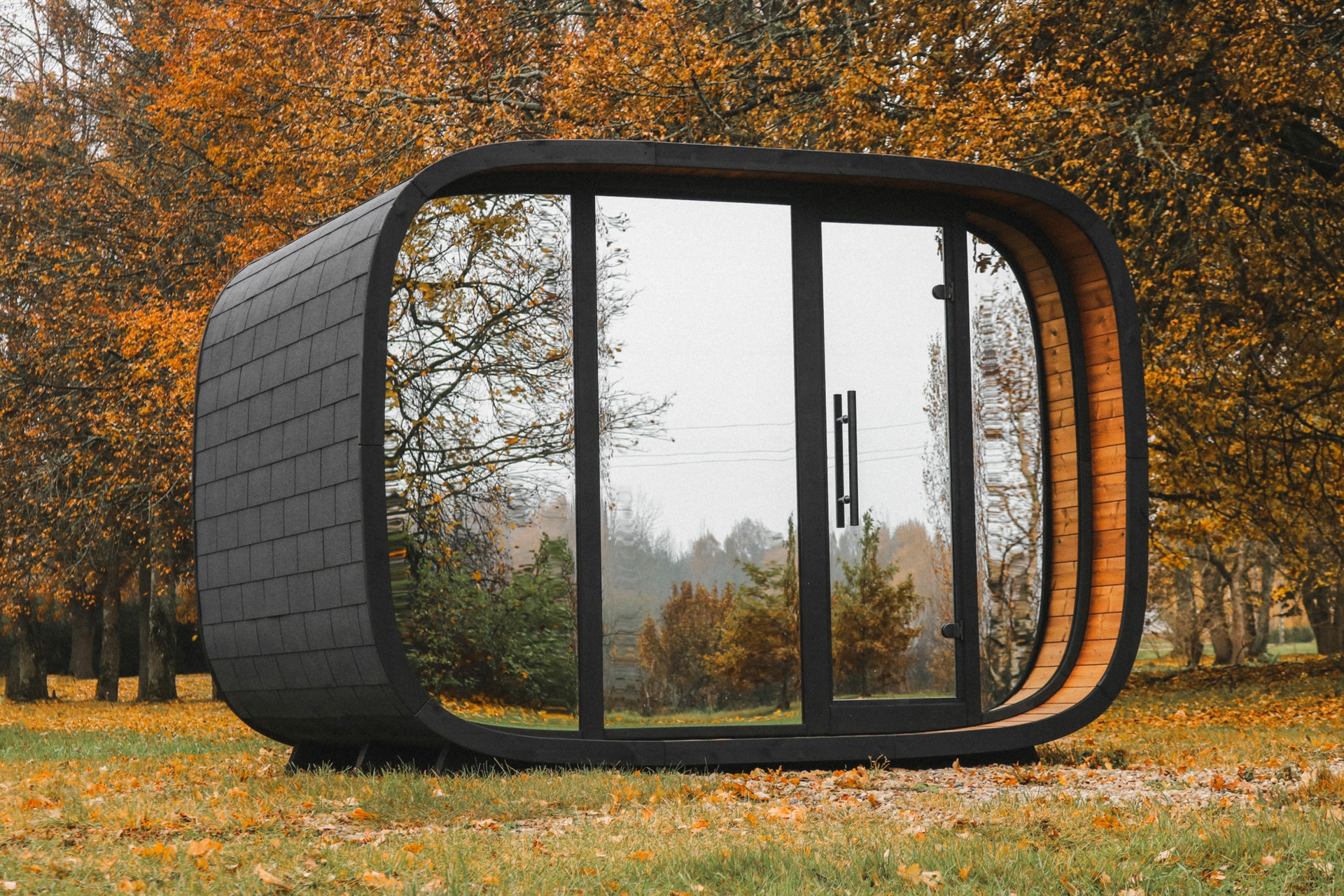 Sauna fińska zewnętrzna Leil® Saunas Round Cube Double 2.6 6-osobowa