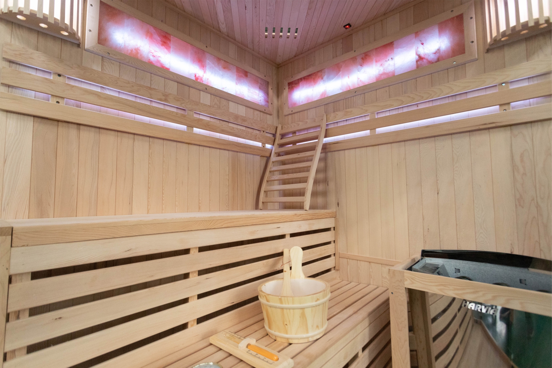 Sauna fińska narożna Nordum Solea 3-osobowa naturalna