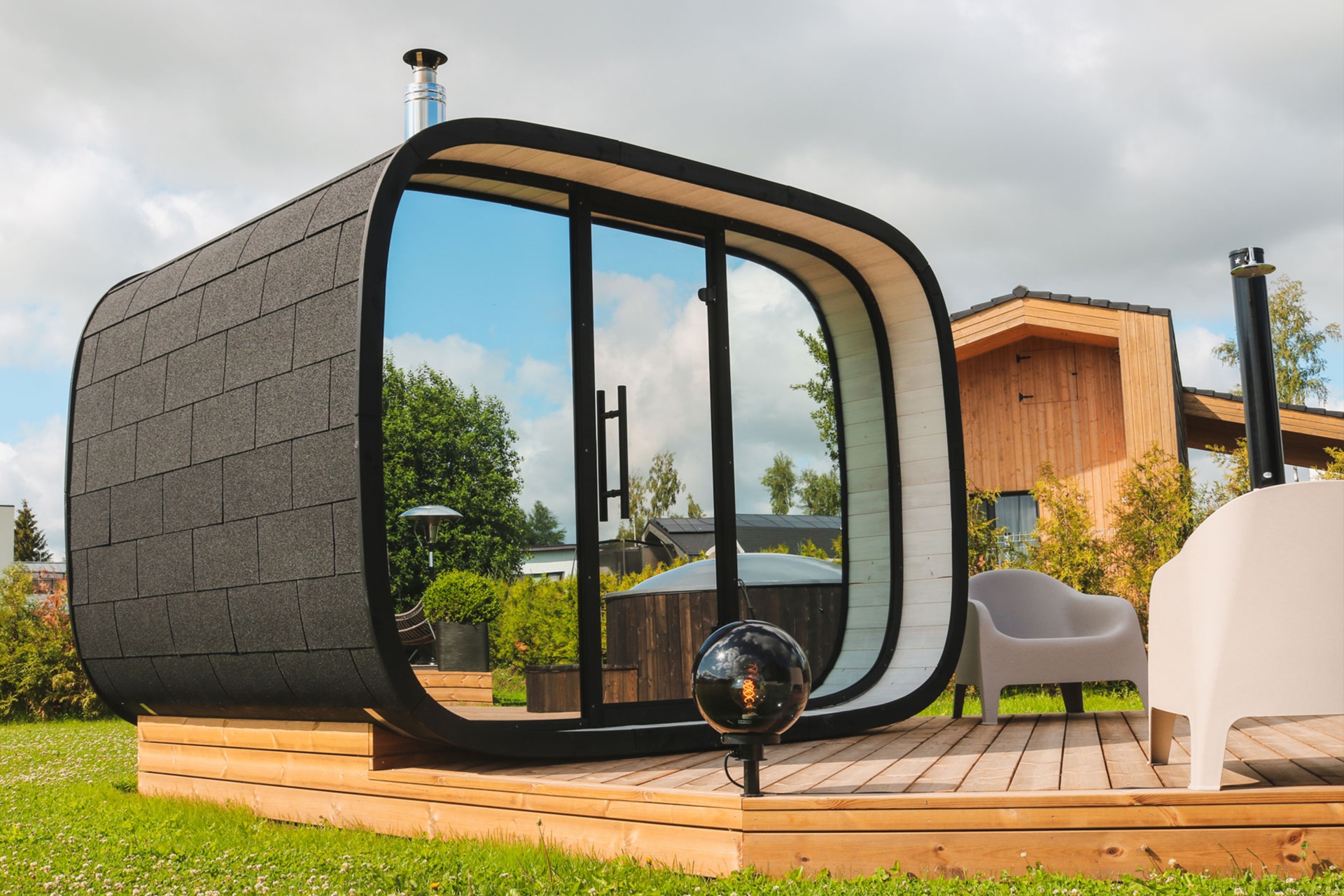 Sauna fińska zewnętrzna Leil® Saunas Round Cube Single 2.0 6-osobowa