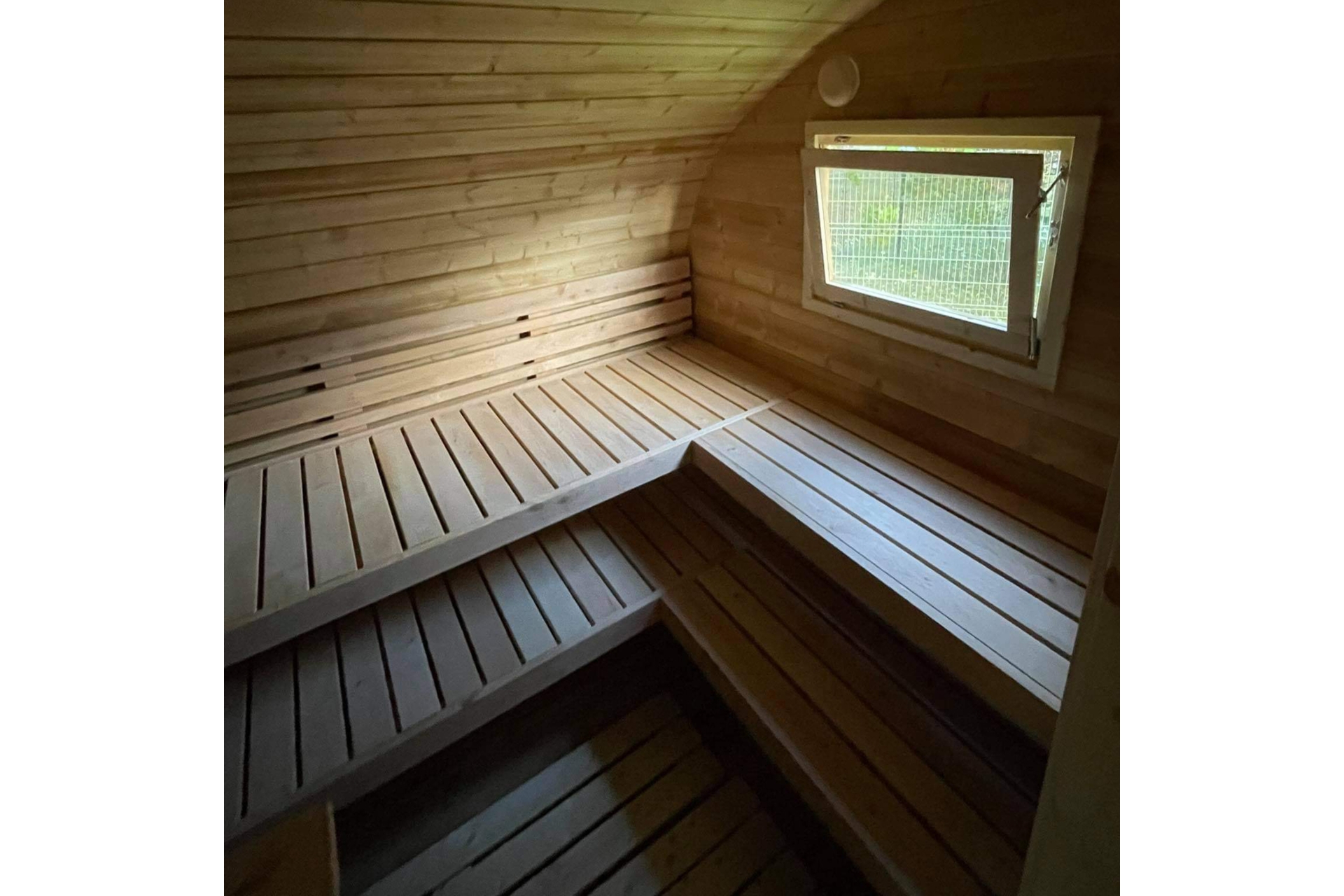 Sauna fińska zewnętrzna Hobbit Large CLT 500 x 400 cm