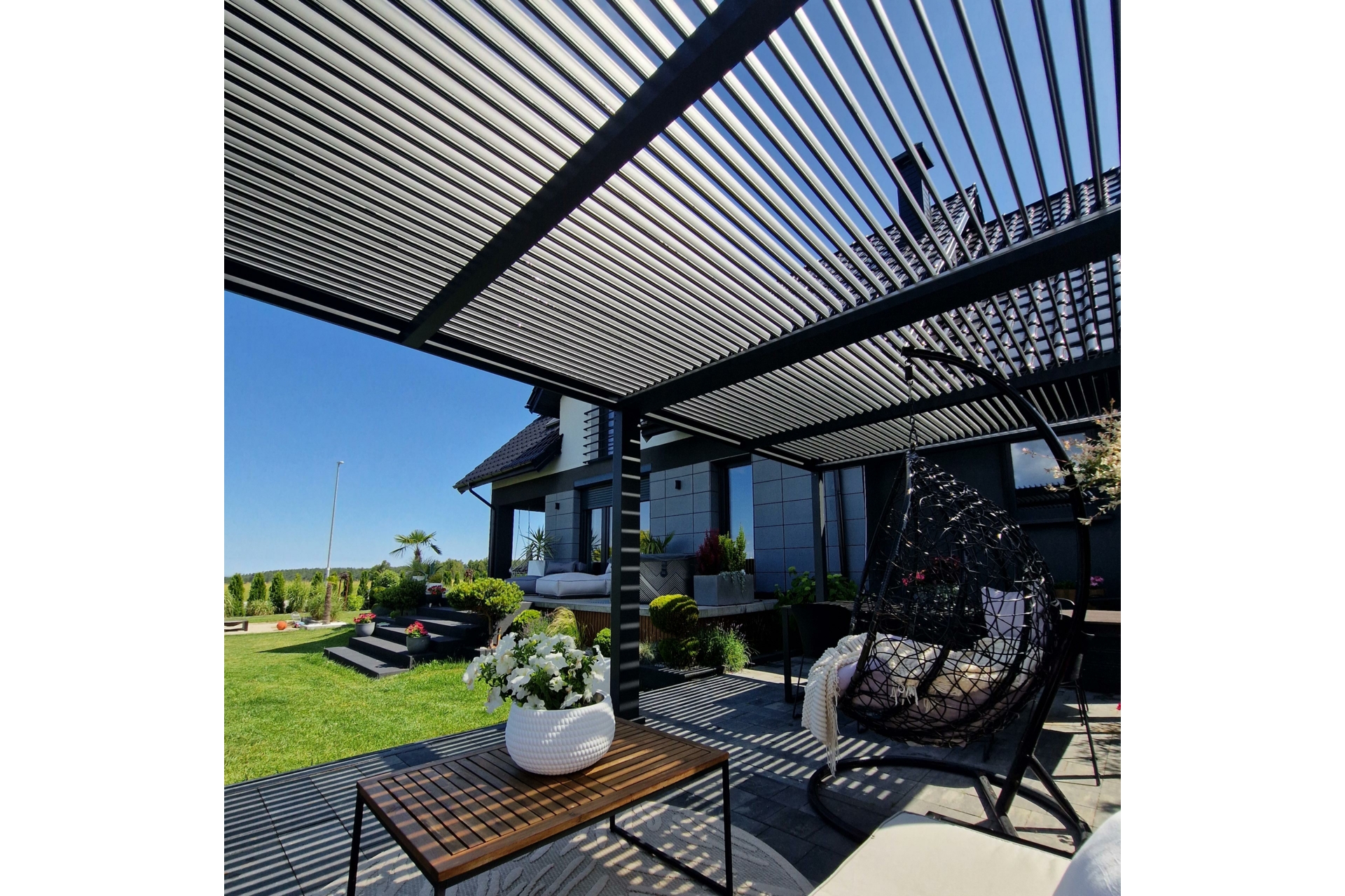 Pergola aluminiowa 6x3 m Bermeo z żaluzjami Pergola ogrodowa aluminiowa Bermeo 600 x 300 cm