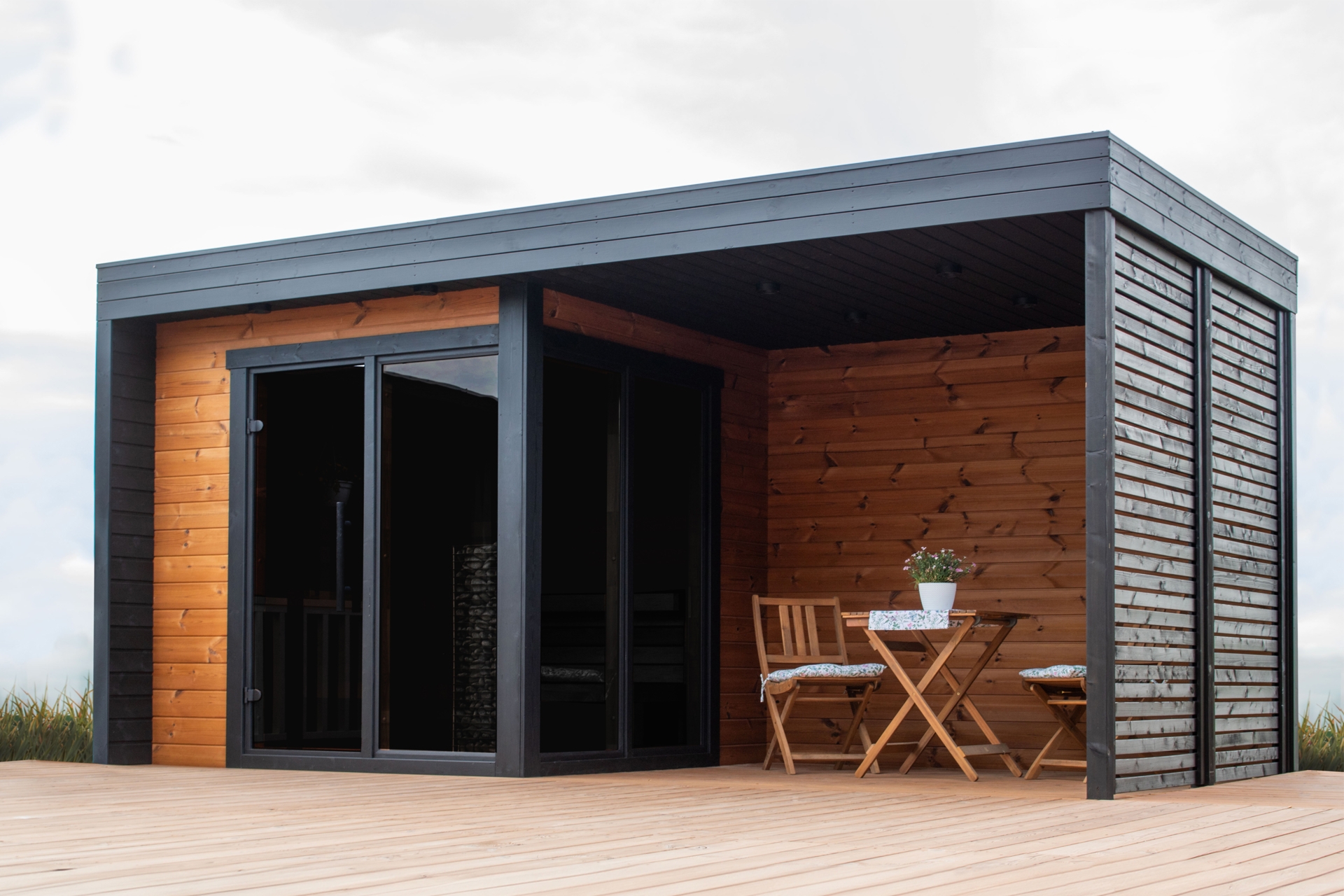 Sauna fińska zewnętrzna Leil® Saunas Patio S Plus 4-osobowa