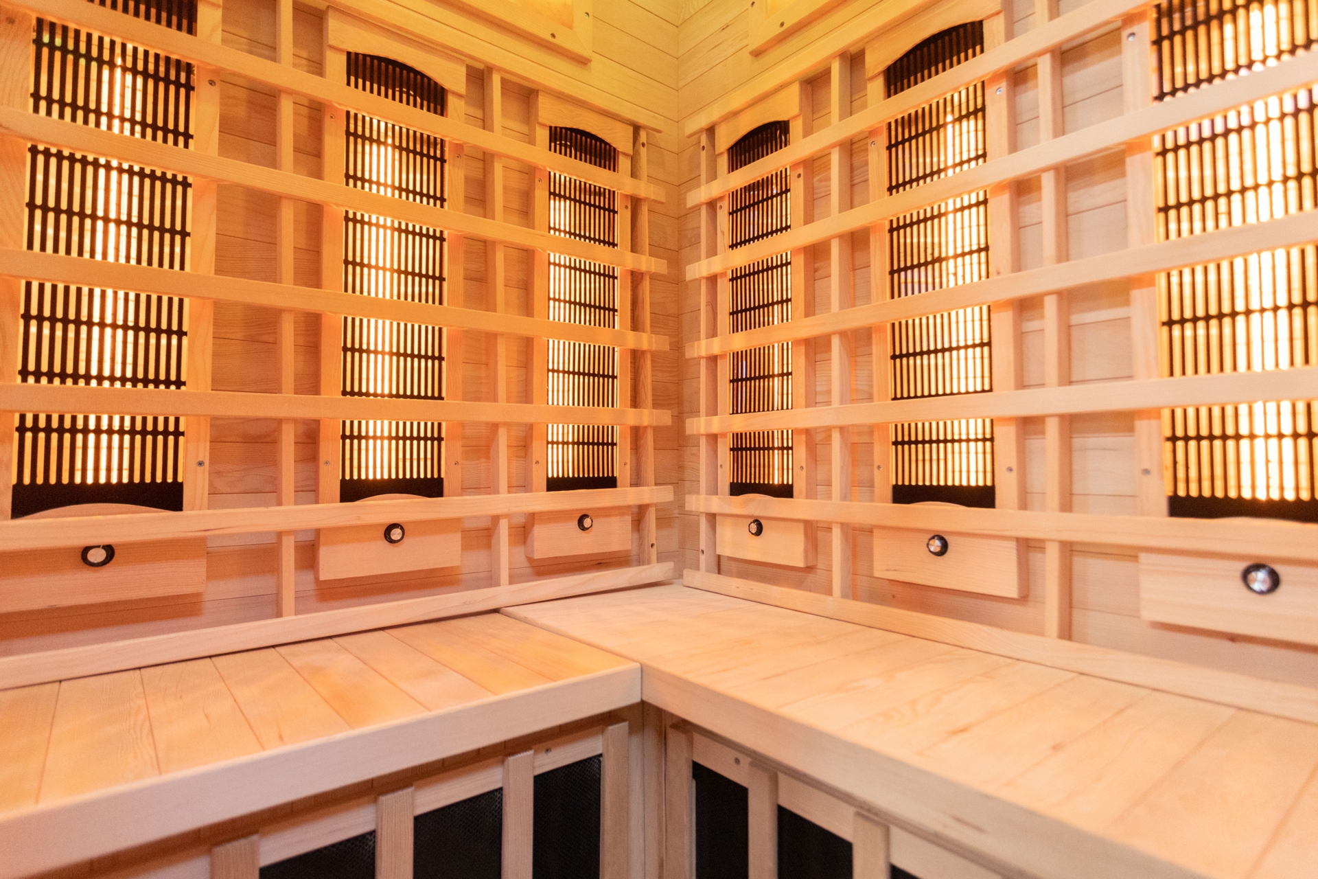 Sauna infrared narożna Nordum Classic 2-osobowa WiFi brązowa