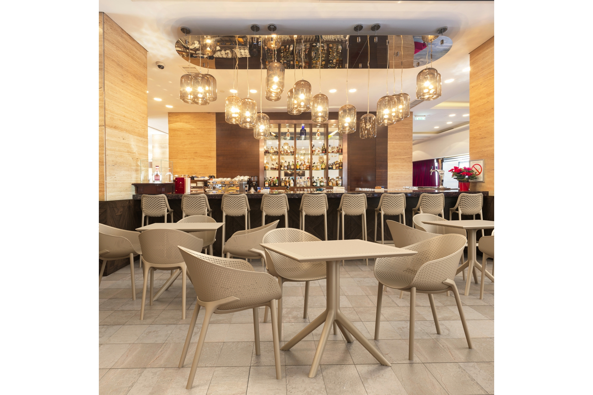 Stół Sky 80 cm White - kwadratowy Stół Siesta Sky 80 cm White