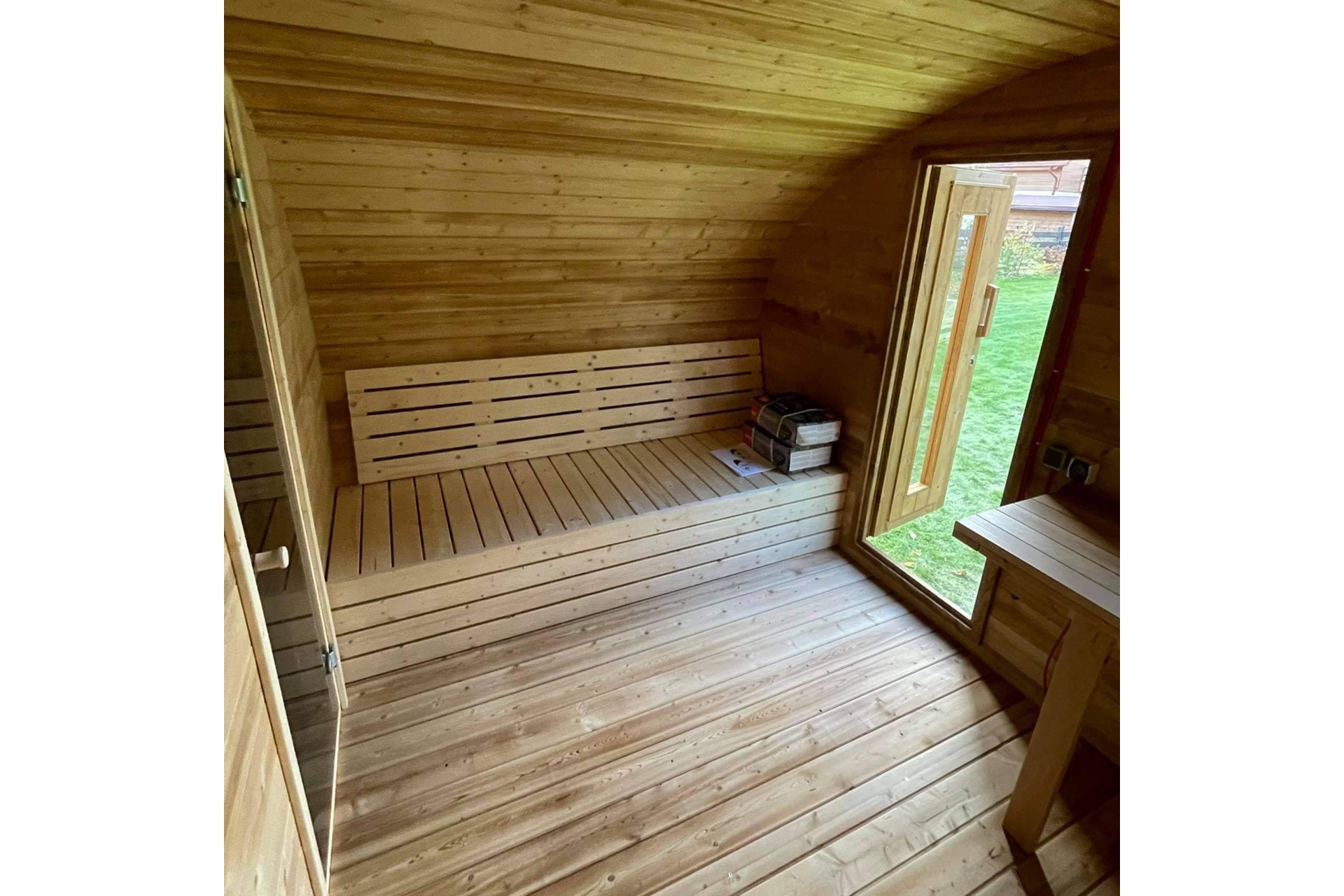 Sauna fińska zewnętrzna Hobbit Large CLT 500 x 400 cm