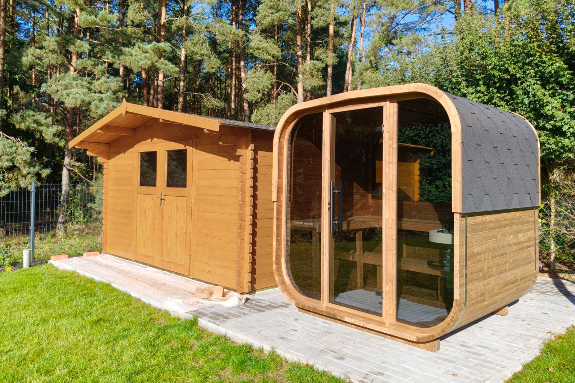 Sauna fińska zewnętrzna Hanscraft Quadra X 211 x 188 cm - dla 4 osób - z termo sosny Sauna fińska zewnętrzna Hanscraft Quadra X 211 x 188 cm