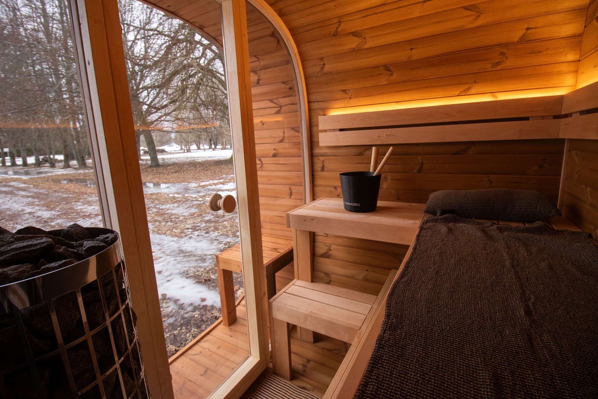 Sauna fińska zewnętrzna Leil® Saunas Dice Comfy 2.0 4-osobowa