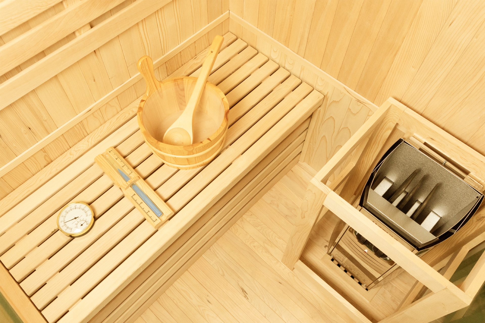 Sauna fińska narożna EA2C poekspozycyjna