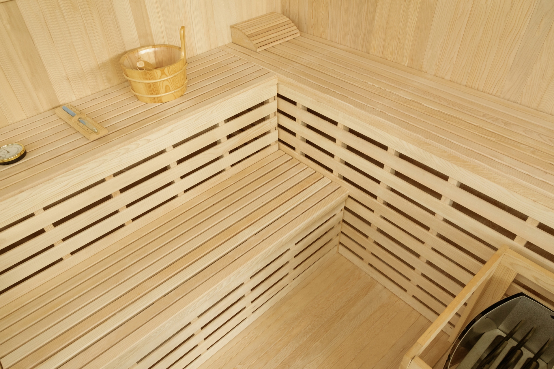 Sauna fińska narożna EA5 White z piecem - biała - pięcioosobowa Sauna fińska narożna EA5 White z piecem