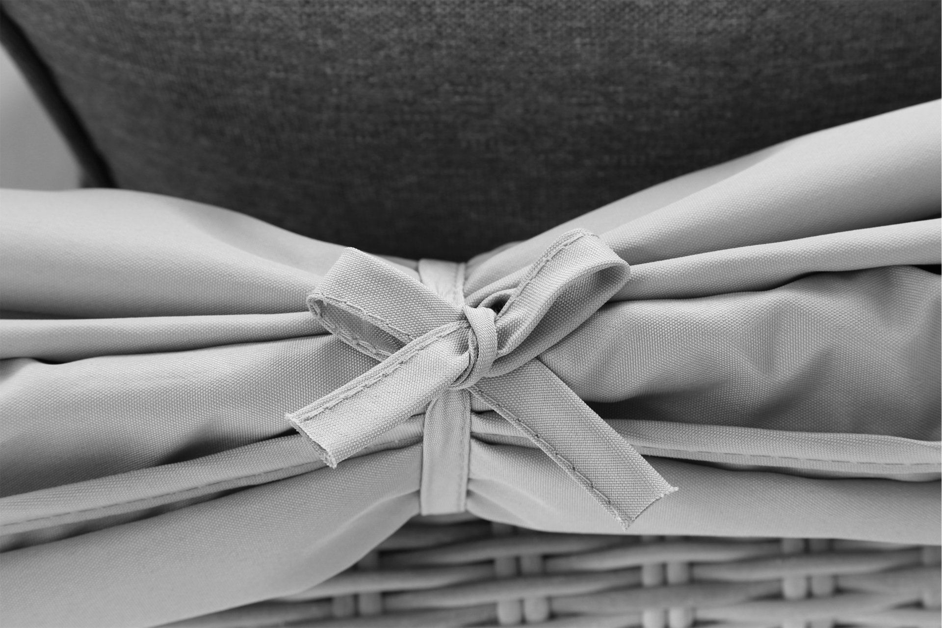 Kosz ogrodowy technorattanowy Michigan White / Grey