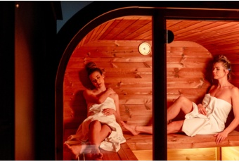 Sauna fińska zewnętrzna Hanscraft Quadra X 211 x 188 cm - dla 4 osób - z termo sosny Sauna fińska zewnętrzna Hanscraft Quadra X 211 x 188 cm