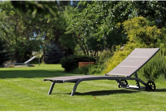 Leżak ogrodowy aluminiowy Ibiza - szary - z regulowanym oparciem Leżak ogrodowy aluminiowy Ibiza Grey / Taupe