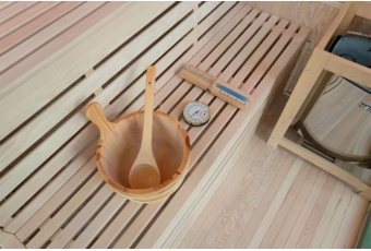 Sauna fińska narożna Nordum Solea 3-osobowa brązowa - drewniana - z panelami solnymi Sauna fińska narożna Nordum Solea 3-osobowa brązowa