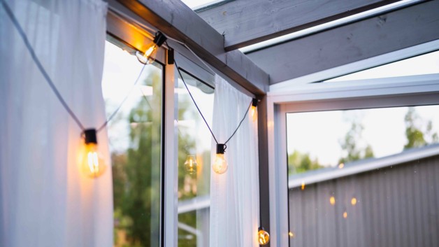 Budowa ogrodu zimowego – pozwolenie, formalności i definicja prawna