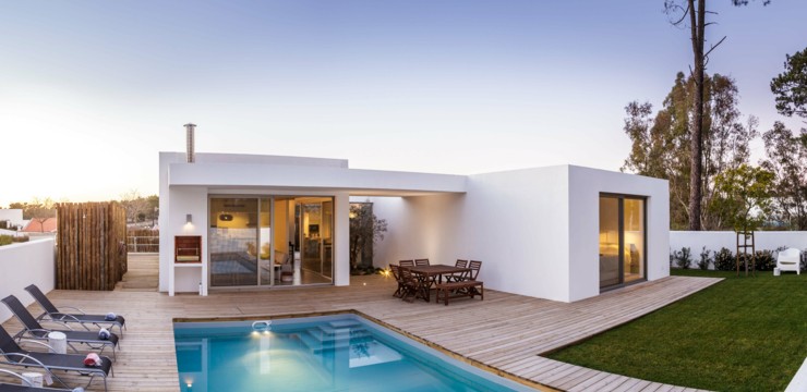 Jak zaaranżować ogród z basenem? Inspiracje od HOME & GARDEN