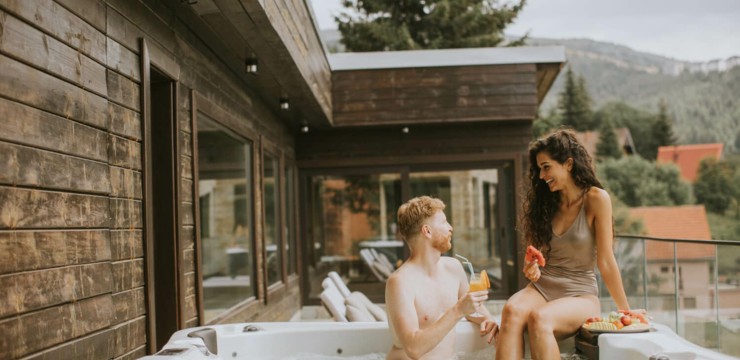 Jakie jacuzzi ogrodowe wybrać? Sprawdź, czym się kierować!