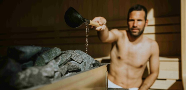 Plusy i minusy sauny. Czy regularne saunowanie jest dla każdego?