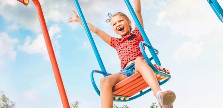 Jak huśtawki pomagają w rozwoju dziecka?