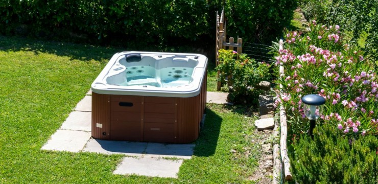 Podłoże pod basen – co sprawdzi się najlepiej w ogrodzie?