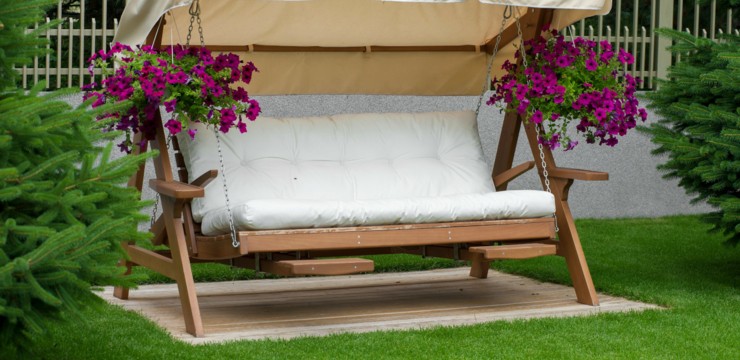 Jaka powinna być wysokość huśtawki ogrodowej? Sprawdź wymiary