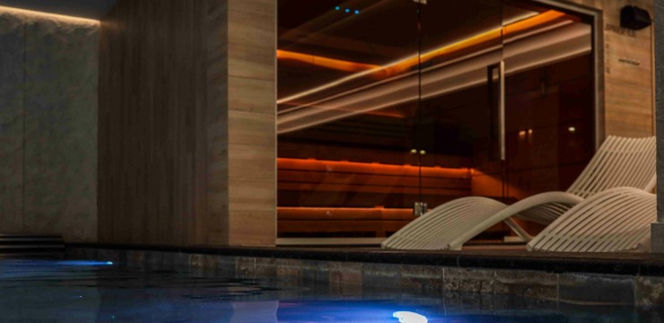 Basen i sauna – czy to dobre połączenie?