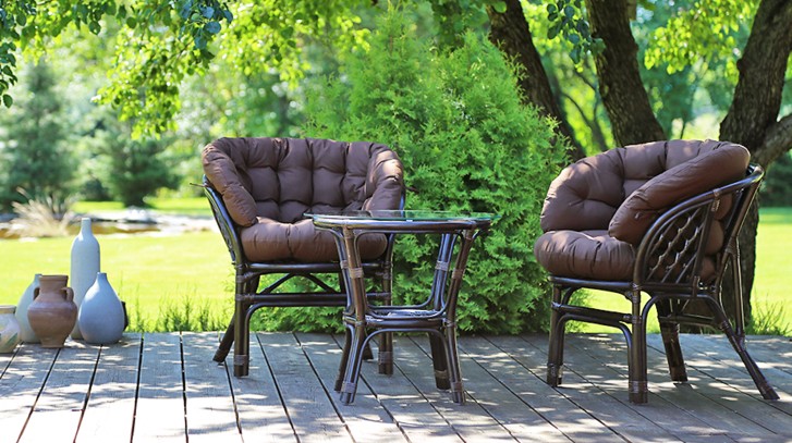 Jak konserwować ogrodowe meble rattanowe?