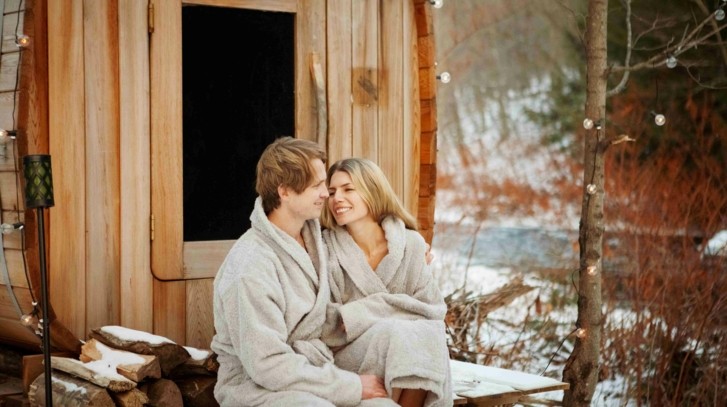 Sauna karbonowa – efekty, których możesz się spodziewać i kluczowe przeciwwskazania