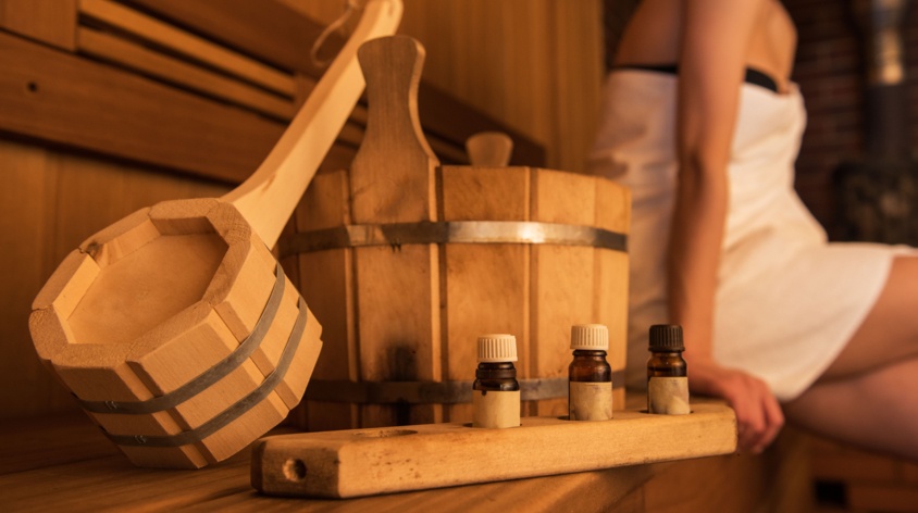 Jaki olejek do sauny wybrać? Wzbogać doświadczenie i korzyści zdrowotne!