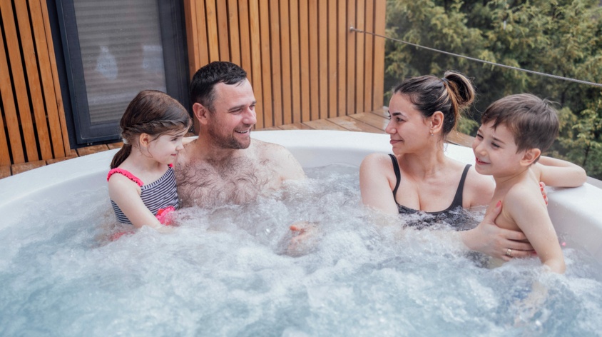 Jacuzzi dla dzieci – od jakiego wieku i czy jest dobre dla maluchów?