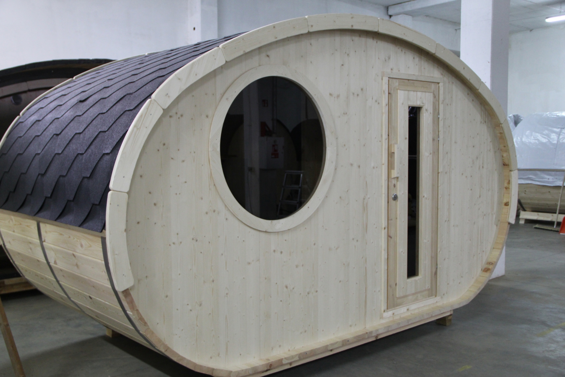 Sauna fińska zewnętrzna Hobbit Mini CLT 195 x 400 cm
