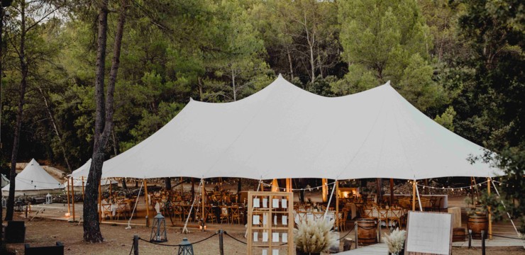 Jak rozłożyć namiot handlowy? Poradnik dla początkujących