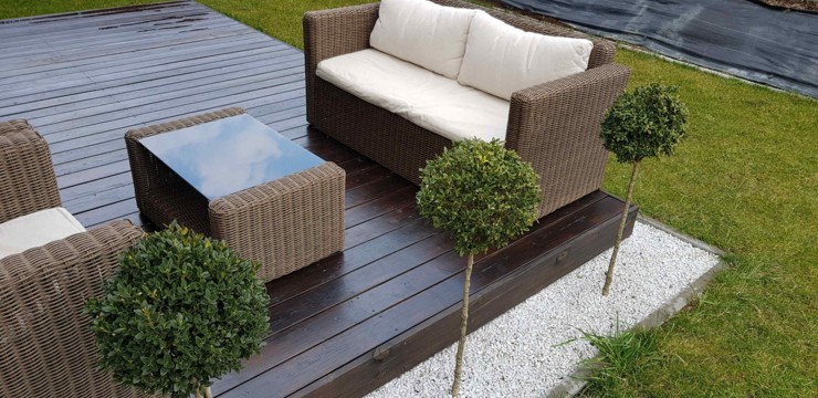 Co położyć pod podest tarasowy? Porównanie podłoży