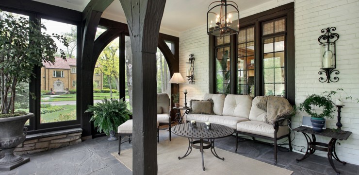 Weranda – pomysły na aranżację przestrzeni przy domu