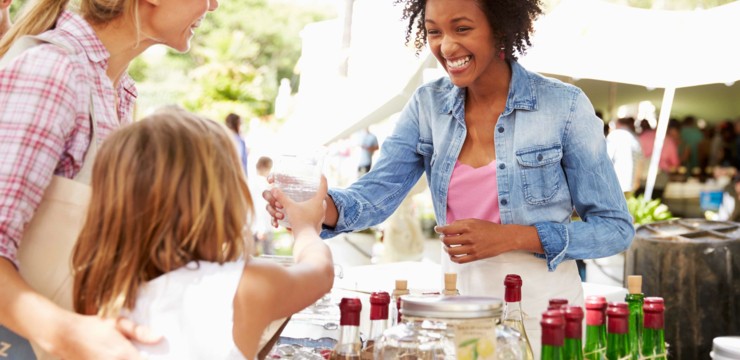 Jaki namiot handlowy wybrać? Ekspresowy, mały, czy duży pawilon?