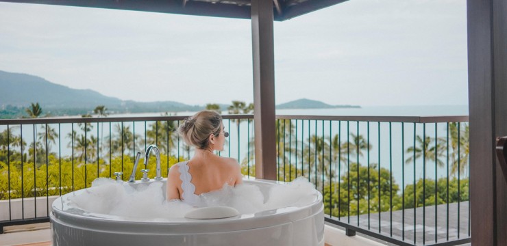 Jak i dlaczego powstaje piana w jacuzzi?