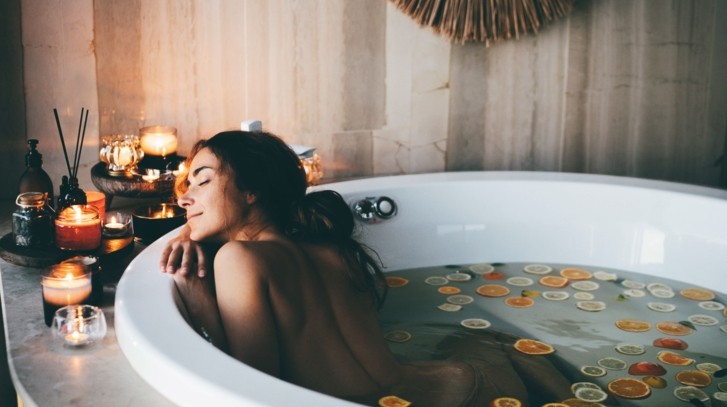 Czym jest hydroterapia? Zrelaksuj się we własnym ogrodzie