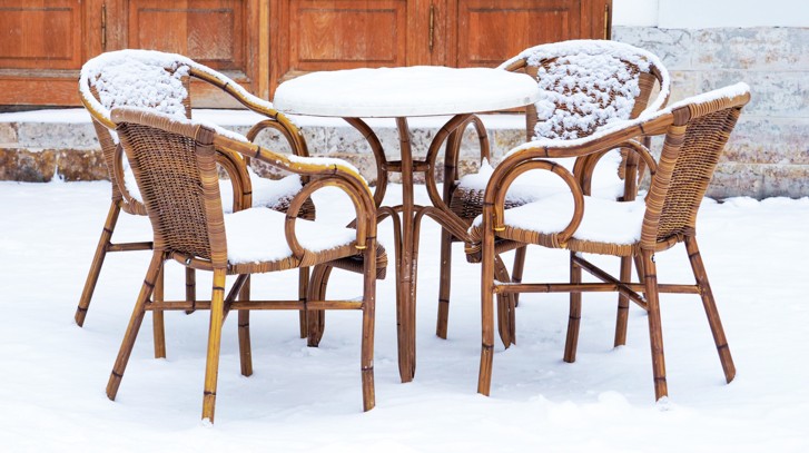 Jak przechowywać meble rattanowe?