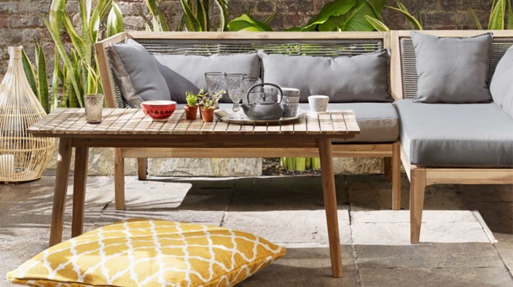 Kiedy kupować meble ogrodowe?